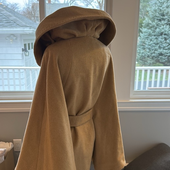 Calvin Klein Wool Double Breasted Shawl Collar Self Tie Cape Poncho with Pockets - Picture 3 of 3